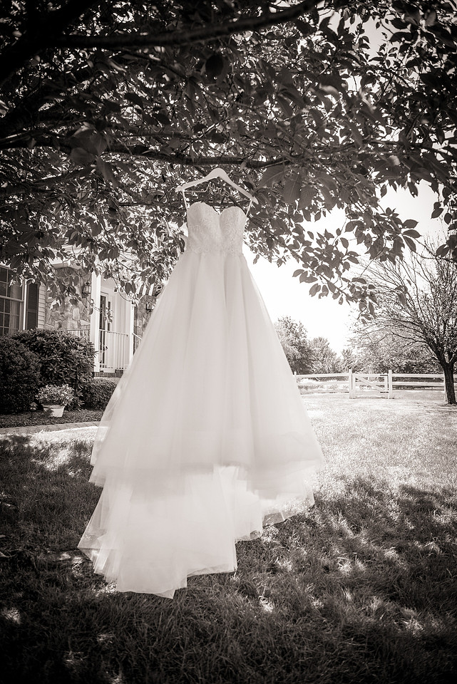4,#NJWedding #CherryvillePhotography cherryville-photography-clinton-hunterdon-county-NJ-wedding-photographer, cute-sweet--fun-must-have-bride-groom-picture-farmhouse-at-the-grand-colonial-immaculate-