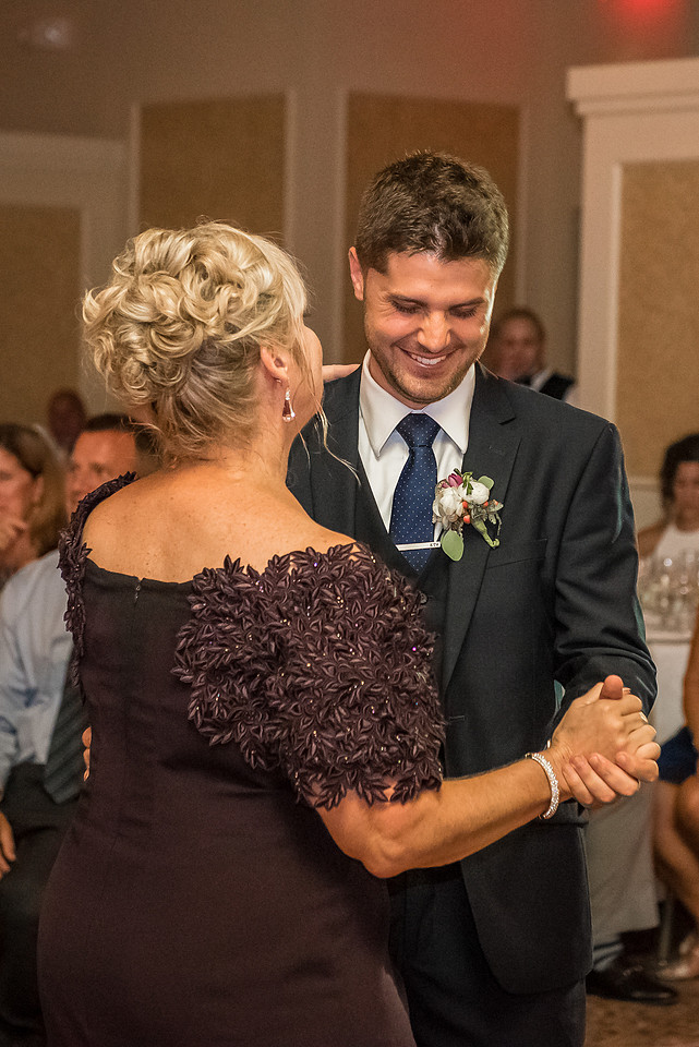 4,#NJWedding #CherryvillePhotography cherryville-photography-clinton-hunterdon-county-NJ-wedding-photographer, cute-sweet--fun-must-have-bride-groom-picture-farmhouse-at-the-grand-colonial-immaculate-