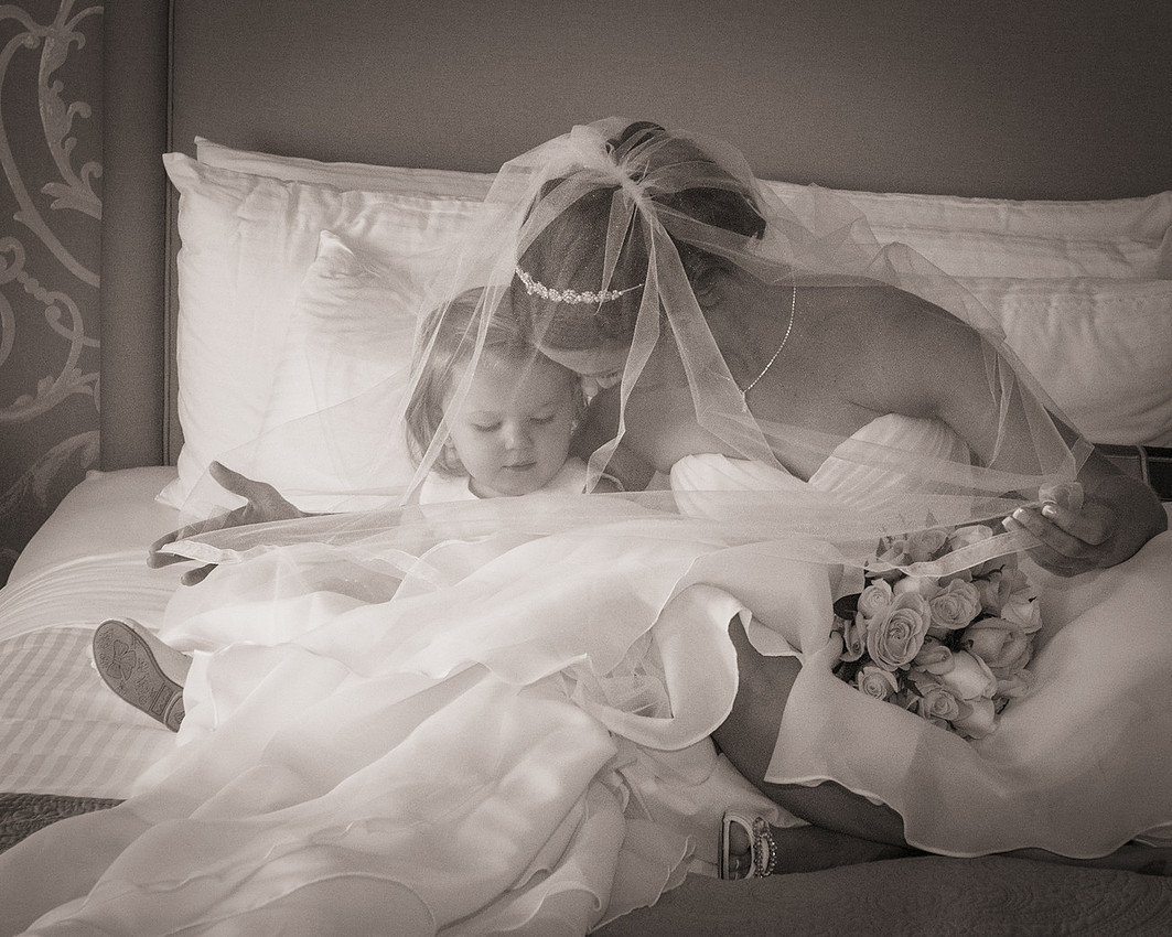 cherryville-photography-clinton-hunterdon-county-NJ-wedding-photographer, cute-sweet--fun-must-have-bride-groom-picture-molly-pitcher-inn
