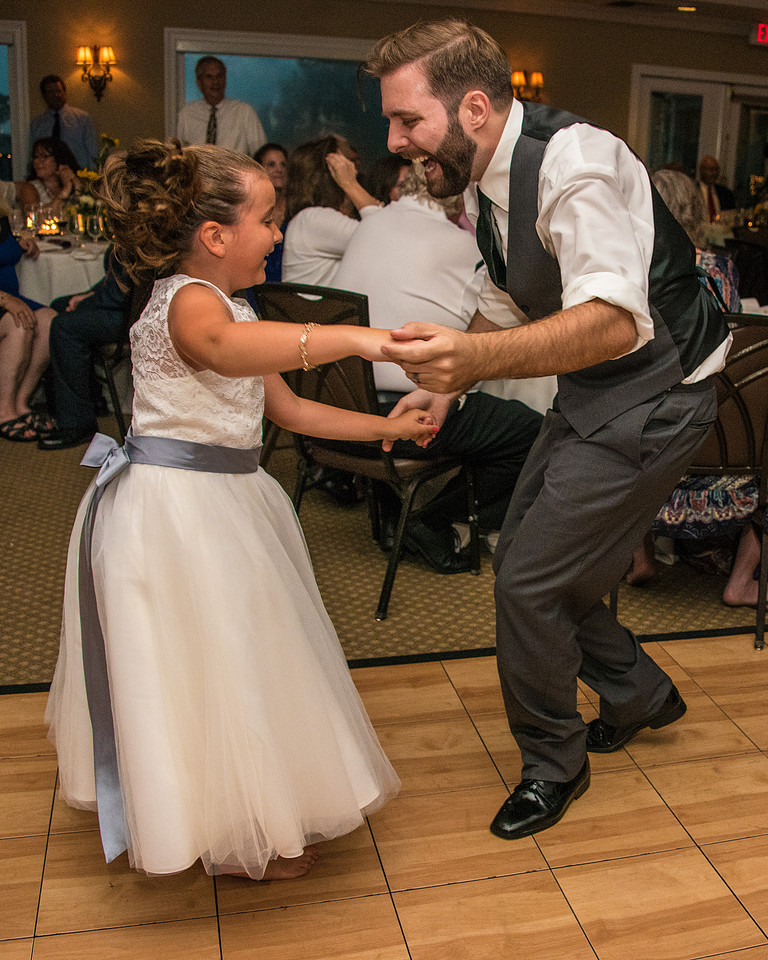 1,clinton-hunterdon-county-NJ-wedding-photographer, cute-sweet--fun-must-have-bride-groom-picture-beaver-brook-cc-cherryville-photography