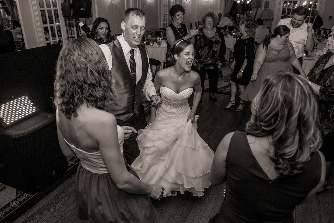cherryville-photography-clinton-hunterdon-county-NJ-wedding-photographer, cute-sweet--fun-must-have-bride-groom-picture-molly-pitcher-inn
