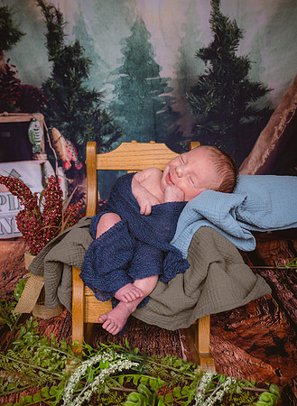 Newborn Photography at HunterdonCounty in November taken by Cherryville Photography located in Clinton, NJ-14
