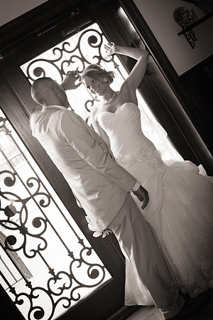 bride, groom, sexy, vintage, palisadium, clinton-nj-wedding-photographer, must-have-wedding-pictures