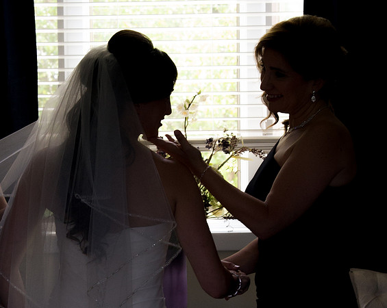 Bride, cherryville-photography, getting-ready, mother-of-the-bride, nj-wedding-photographer, wedding-pictures