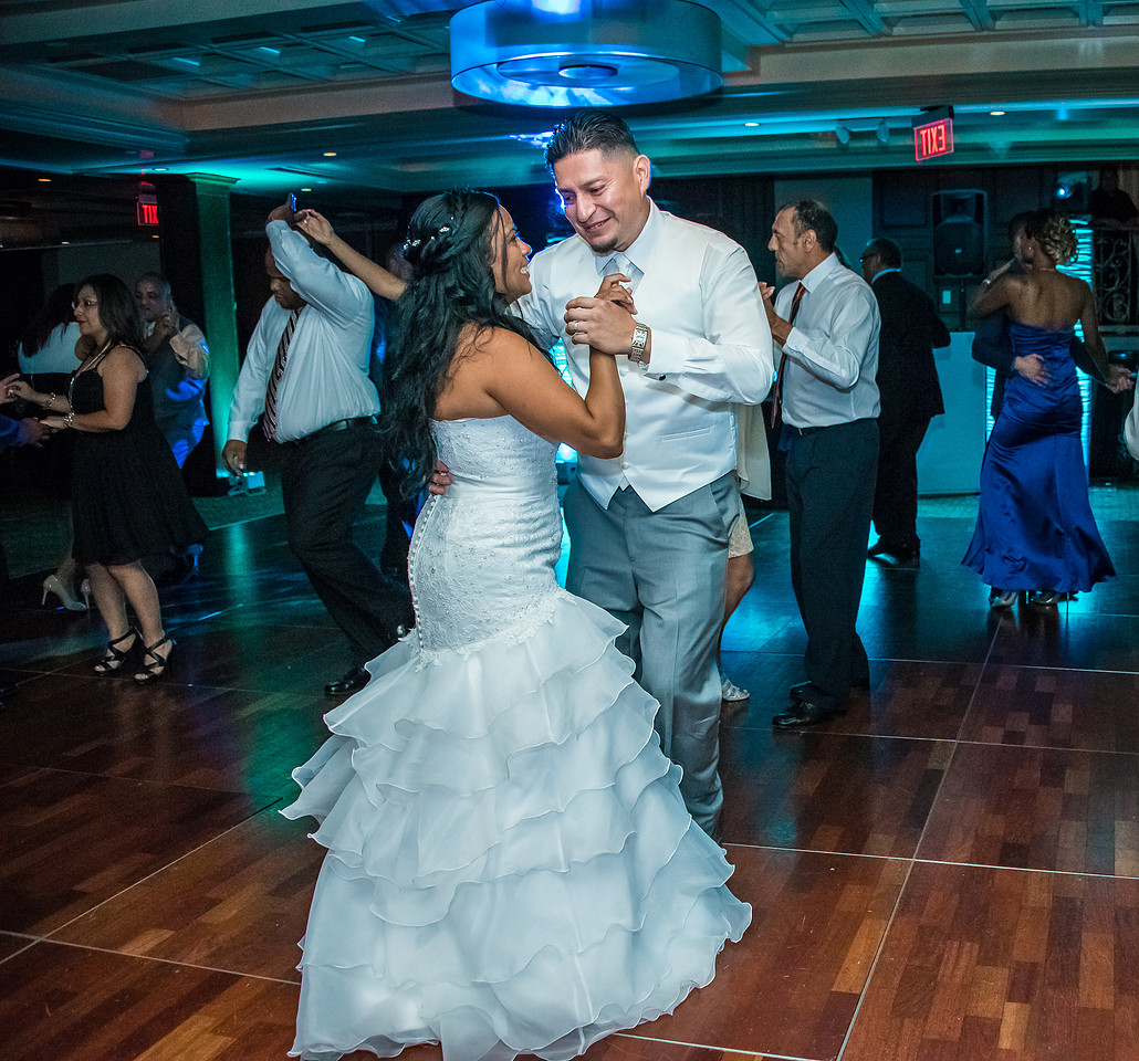1,cherryville-photography-clinton-hunterdon-county-NJ-wedding-photographer, cute-sweet--fun-must-have-bride-groom-picture-the-imperia
