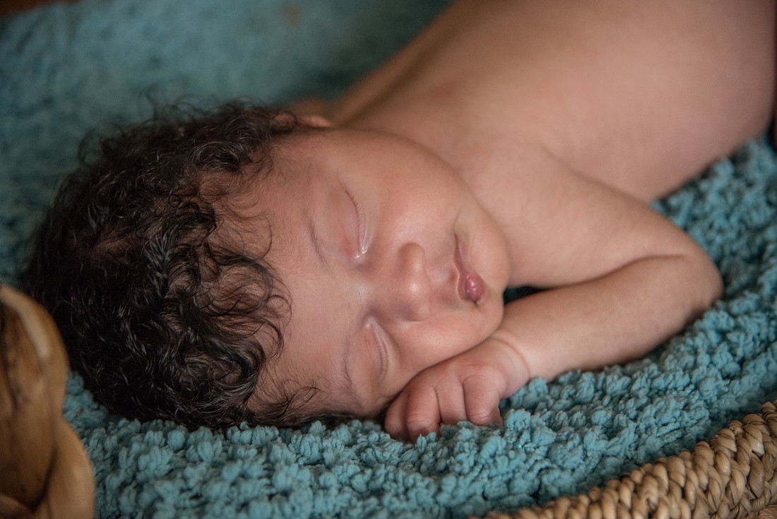 1,clinton-NJ-neworn-photographer-photographer, cute-sweet--fun-must-have-newborn-baby-picture