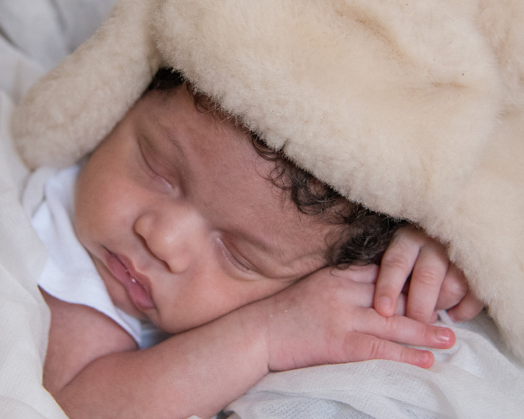1,clinton-NJ-neworn-photographer-photographer, cute-sweet--fun-must-have-newborn-baby-picture