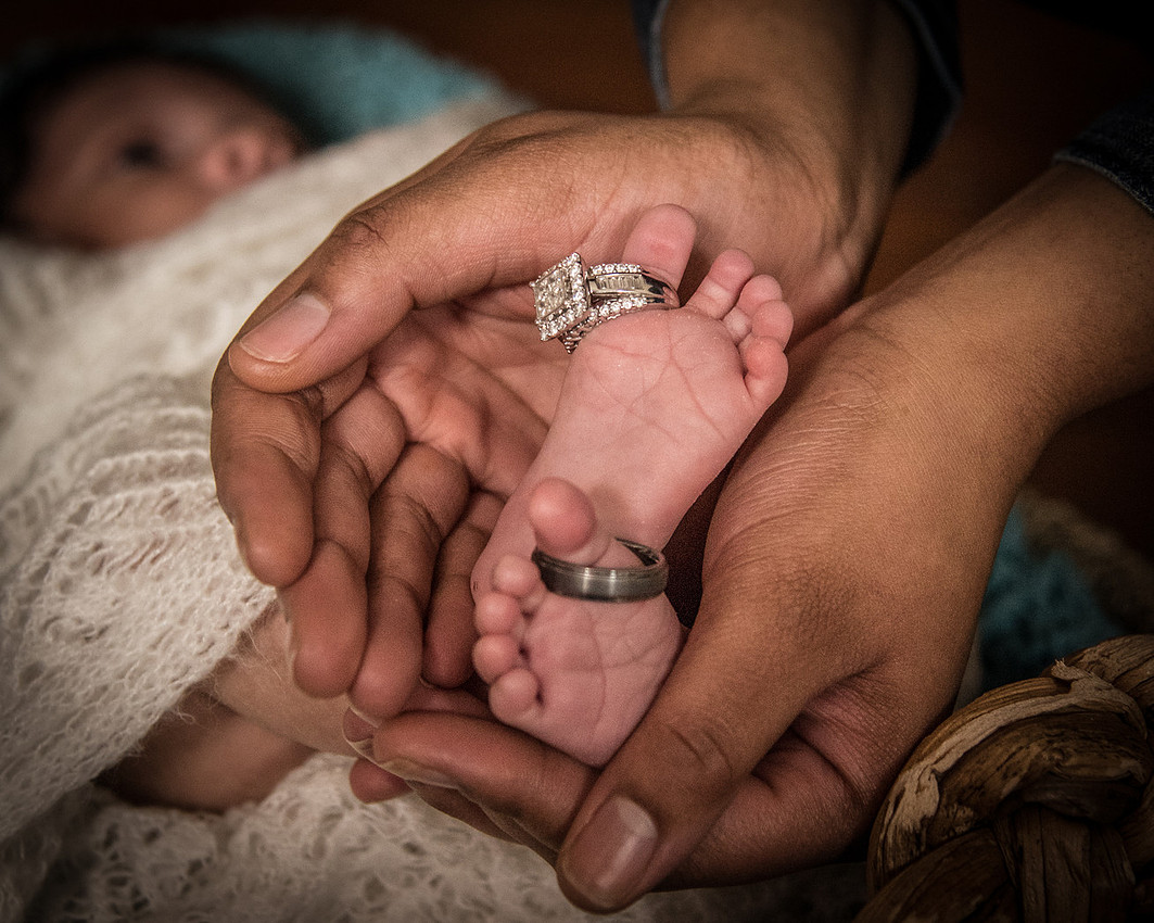 1,clinton-NJ-neworn-photographer-photographer, cute-sweet--fun-must-have-newborn-baby-picture