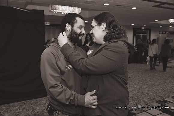 1clinton-NJ-wedding-photographer, cute-sweet-romantic-fun-must-have-engagement-picture