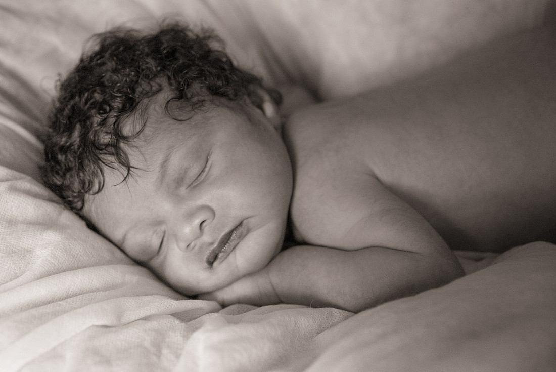 1,clinton-NJ-neworn-photographer-photographer, cute-sweet--fun-must-have-newborn-baby-picture