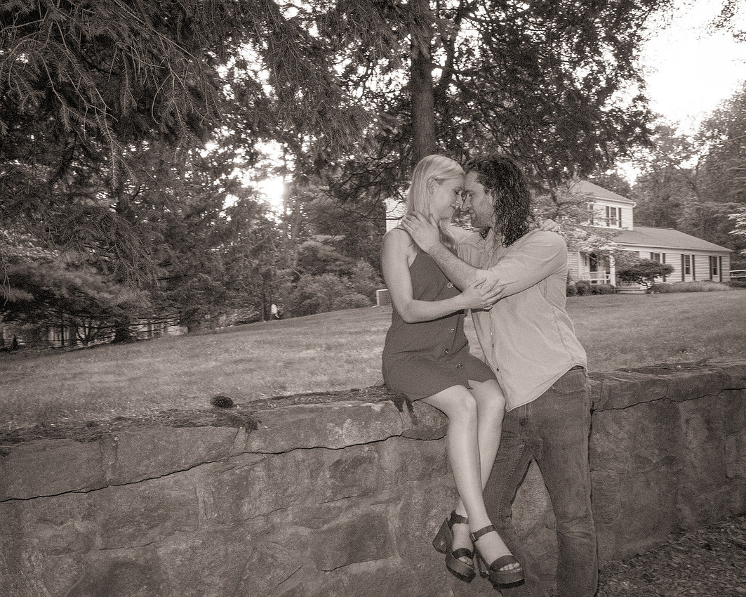 2,clinton-hunterdon-county-NJ-wedding-photographer, cute-sweet--fun-must-have-bride-groom-picture, cute-sweet--fun-must-have-engagement-picture