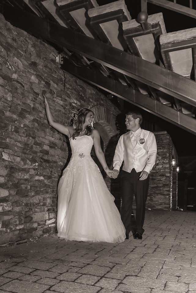 1,clinton-hunterdon-county-NJ-wedding-photographer, cute-sweet--fun-must-have-bride-groom-picture-cherryville-photography-lakehouse-inn