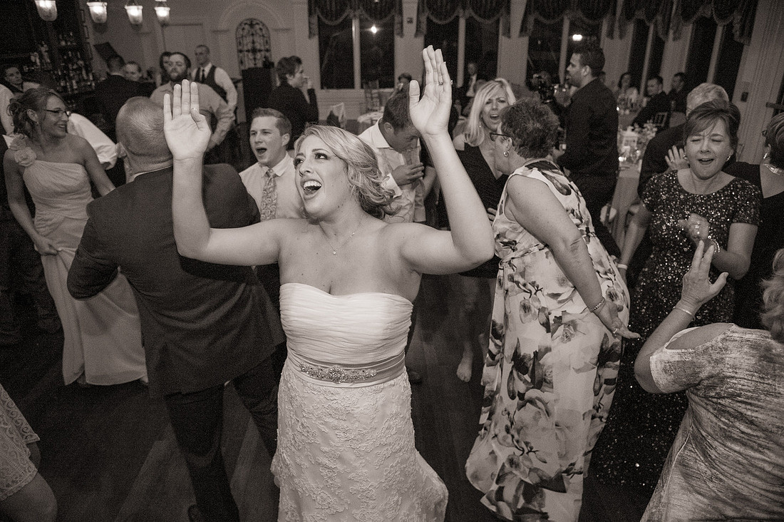 1,clinton-hunterdon-county-NJ-wedding-photographer, cute-sweet--fun-must-have-bride-groom-picture-architechts-golf-club