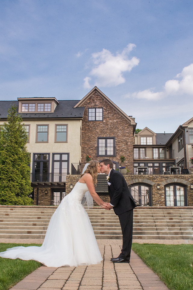 1,clinton-hunterdon-county-NJ-wedding-photographer, cute-sweet--fun-must-have-bride-groom-picture-cherryville-photography-lakehouse-inn