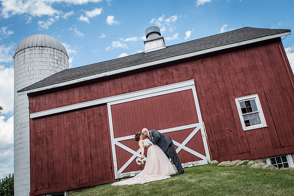 12,clinton-hunterdon-county-NJ-wedding-photographer, cute-sweet--fun-must-have-bride-groom-picture-cherryville-photography-flanders-valley-cc-rustic-barn