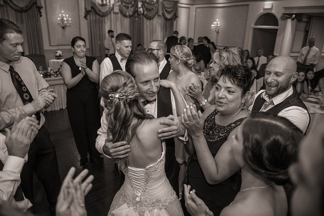 1,clinton-hunterdon-county-NJ-wedding-photographer, cute-sweet--fun-must-have-bride-groom-picture-cherryville-photography-primavera