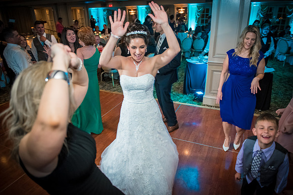 84,clinton-hunterdon-county-NJ-wedding-photographer, cute-sweet--fun-must-have-bride-groom-picture-olde-mill-inn