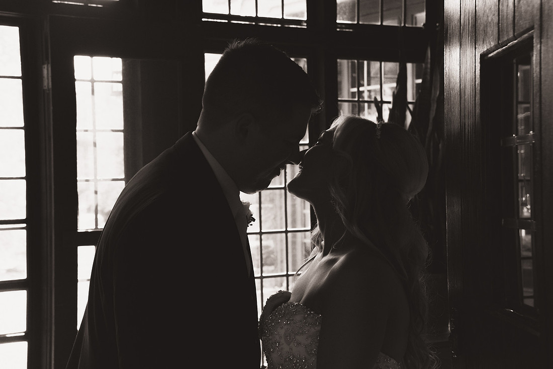 1,clinton-hunterdon-county-NJ-wedding-photographer, cute-sweet--fun-must-have-bride-groom-picture