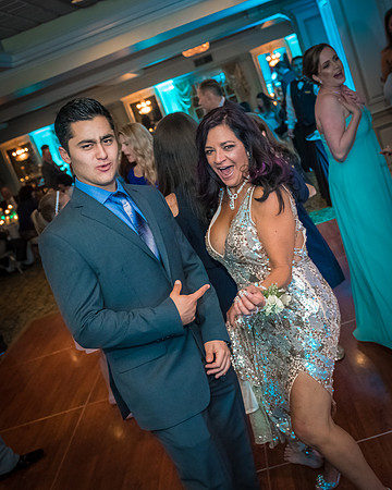 1,clinton-hunterdon-county-NJ-wedding-photographer, cute-sweet--fun-must-have-bride-groom-picture-olde-mill-inn