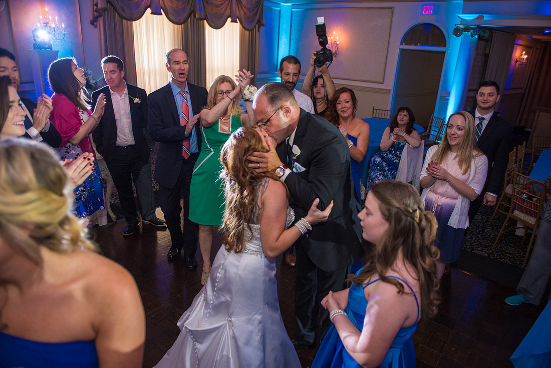 1,clinton-hunterdon-county-NJ-wedding-photographer, cute-sweet--fun-must-have-bride-groom-picture-cherryville-photography-primavera