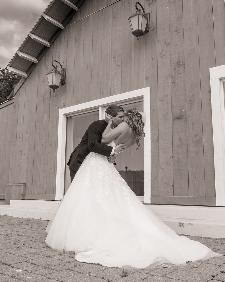 1,clinton-hunterdon-county-NJ-wedding-photographer, cute-sweet--fun-must-have-bride-groom-picture-cherryville-photography-lakehouse-inn