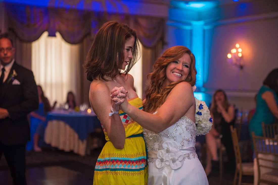 1,clinton-hunterdon-county-NJ-wedding-photographer, cute-sweet--fun-must-have-bride-groom-picture-cherryville-photography-primavera