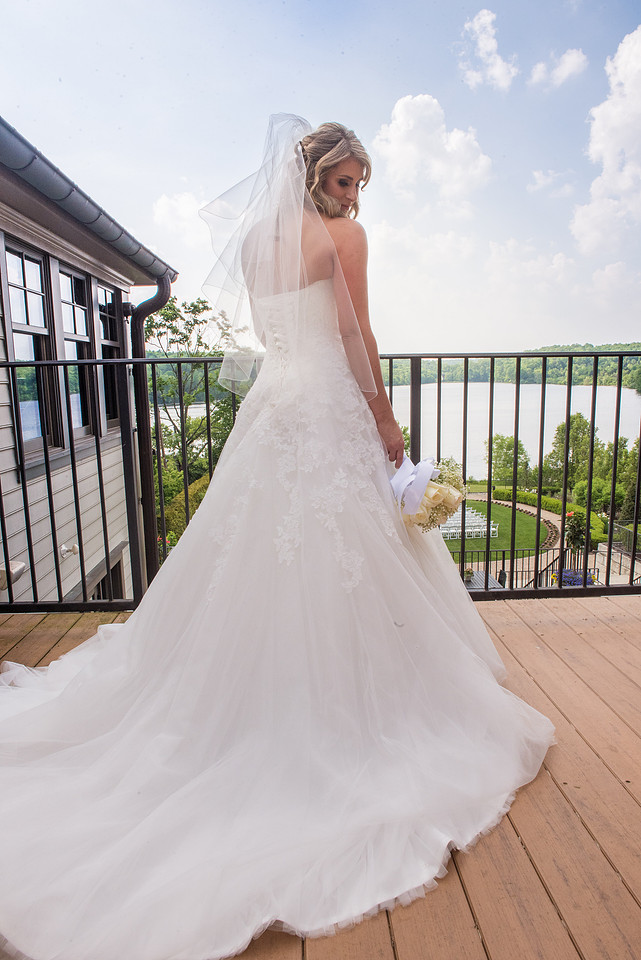 1,clinton-hunterdon-county-NJ-wedding-photographer, cute-sweet--fun-must-have-bride-groom-picture-cherryville-photography-lakehouse-inn