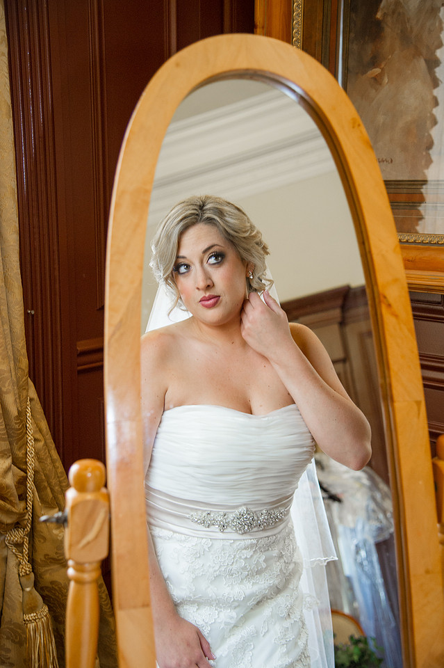 1,clinton-hunterdon-county-NJ-wedding-photographer, cute-sweet--fun-must-have-bride-groom-picture-architechts-golf-club