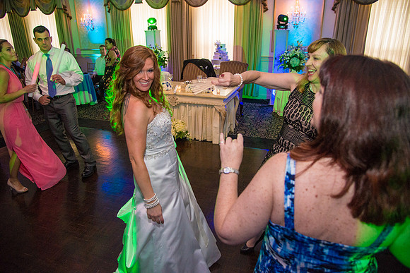 46,clinton-hunterdon-county-NJ-wedding-photographer, cute-sweet--fun-must-have-bride-groom-picture-cherryville-photography-primavera