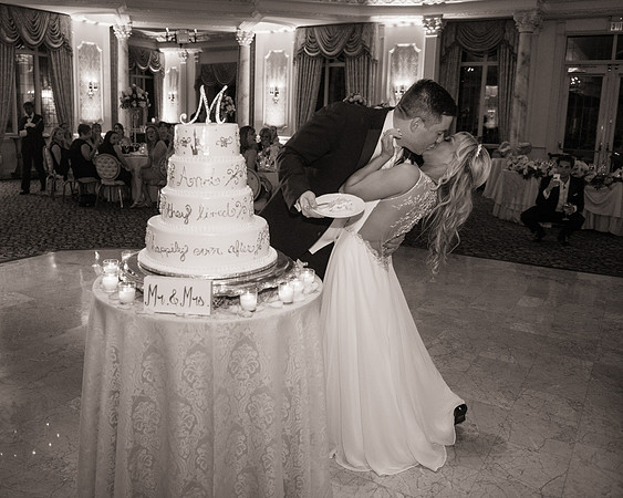 117,clinton-hunterdon-county-NJ-wedding-photographer, cute-sweet--fun-must-have-bride-groom-picture