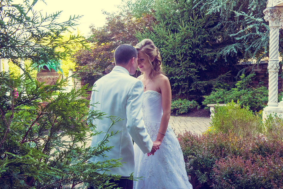 1,clinton-hunterdon-county-NJ-wedding-photographer, cute-sweet--fun-must-have-bride-groom-picture-cherryville-photography-primavera