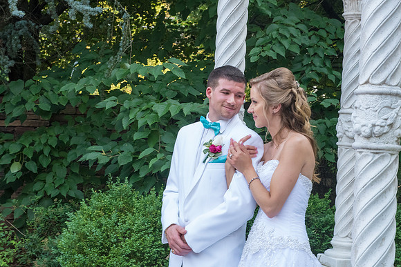 20,clinton-hunterdon-county-NJ-wedding-photographer, cute-sweet--fun-must-have-bride-groom-picture-cherryville-photography-primavera