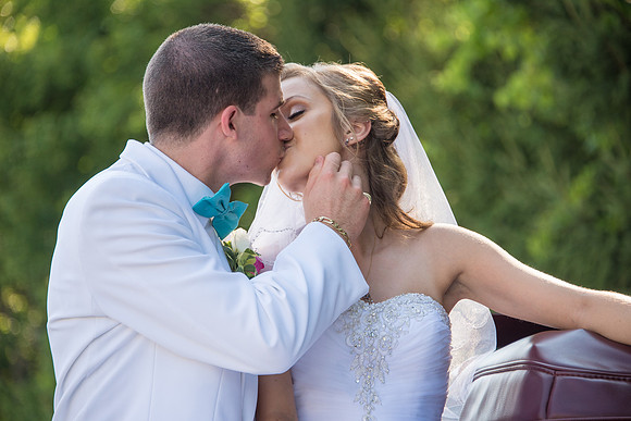14,clinton-hunterdon-county-NJ-wedding-photographer, cute-sweet--fun-must-have-bride-groom-picture-cherryville-photography-primavera