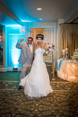 1,clinton-hunterdon-county-NJ-wedding-photographer, cute-sweet--fun-must-have-bride-groom-picture-olde-mill-inn