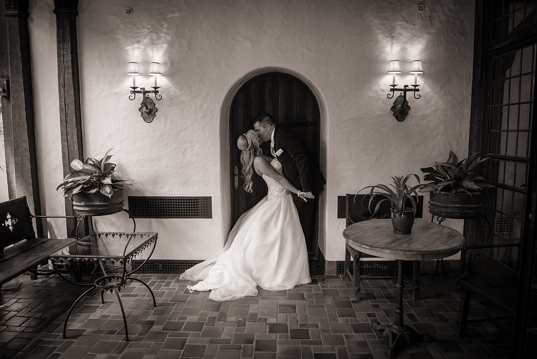 1,clinton-hunterdon-county-NJ-wedding-photographer, cute-sweet--fun-must-have-bride-groom-picture