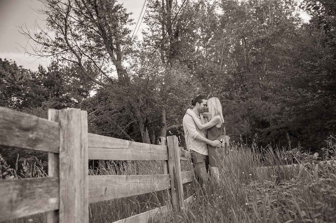 2,clinton-hunterdon-county-NJ-wedding-photographer, cute-sweet--fun-must-have-bride-groom-picture, cute-sweet--fun-must-have-engagement-picture