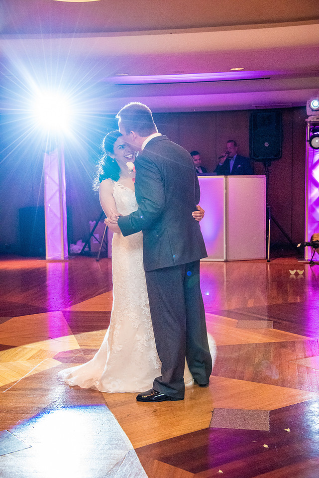 24,clinton-hunterdon-county-NJ-wedding-photographer, cute-sweet--fun-must-have-bride-groom-picture-cherryville-photography-newark-metropolitan-room