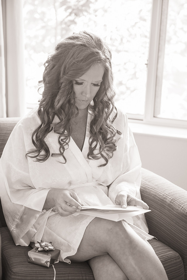 1,clinton-hunterdon-county-NJ-wedding-photographer, cute-sweet--fun-must-have-bride-groom-picture-cherryville-photography-primavera