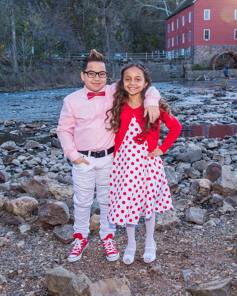 must-have-sweet-cute-romantic-family-pictures-clinton-hunterdon-county-portrait-photographer