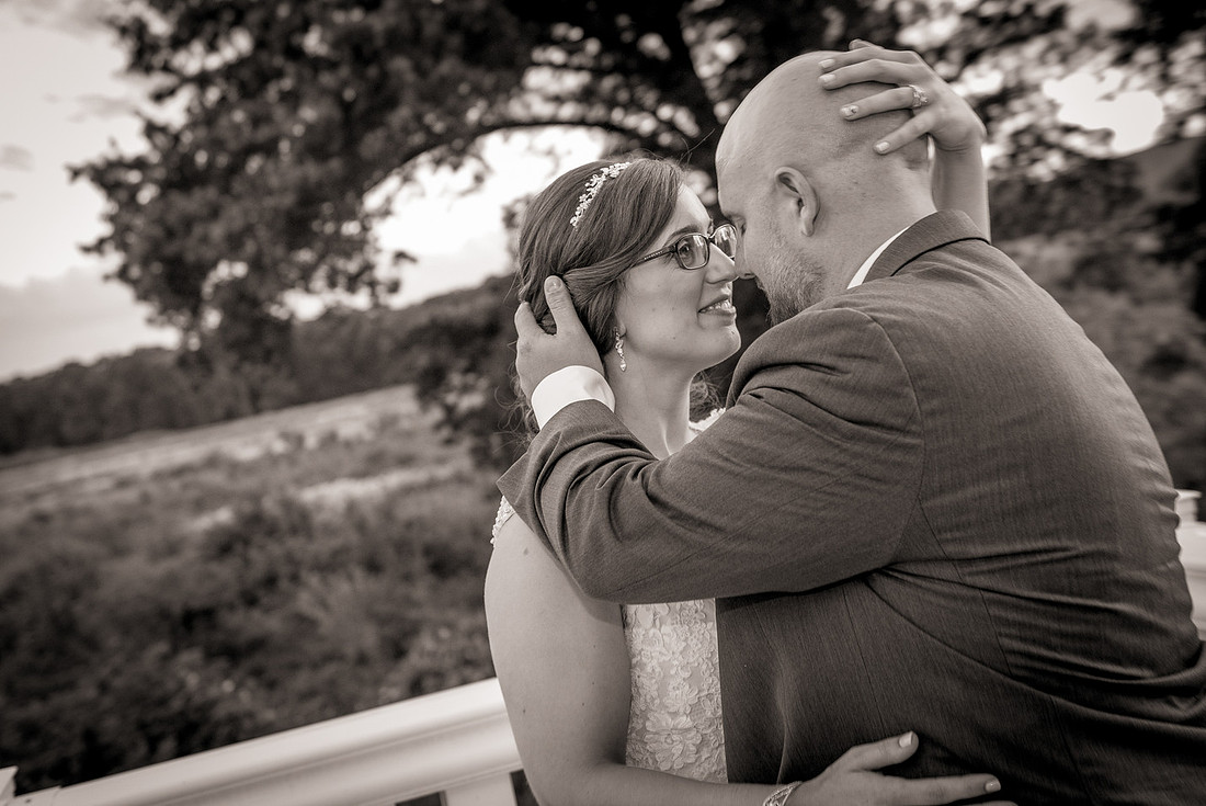 1,clinton-hunterdon-county-NJ-wedding-photographer, cute-sweet--fun-must-have-bride-groom-picture-cherryville-photography-flanders-valley-cc-rustic-barn