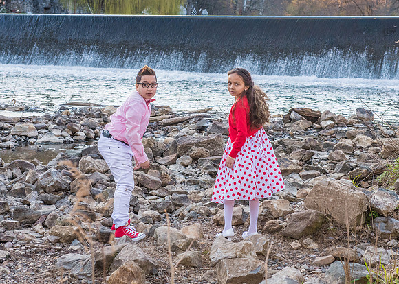 must-have-sweet-cute-romantic-family-pictures-clinton-hunterdon-county-portrait-photographer