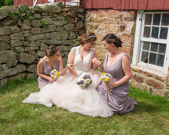 16,clinton-hunterdon-county-NJ-wedding-photographer, cute-sweet--fun-must-have-bride-groom-picture-cherryville-photography-flanders-valley-cc-rustic-barn