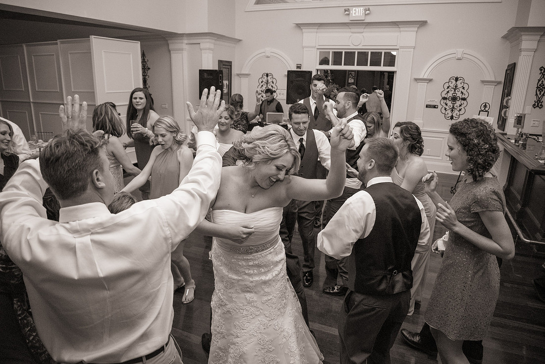 1,clinton-hunterdon-county-NJ-wedding-photographer, cute-sweet--fun-must-have-bride-groom-picture-architechts-golf-club