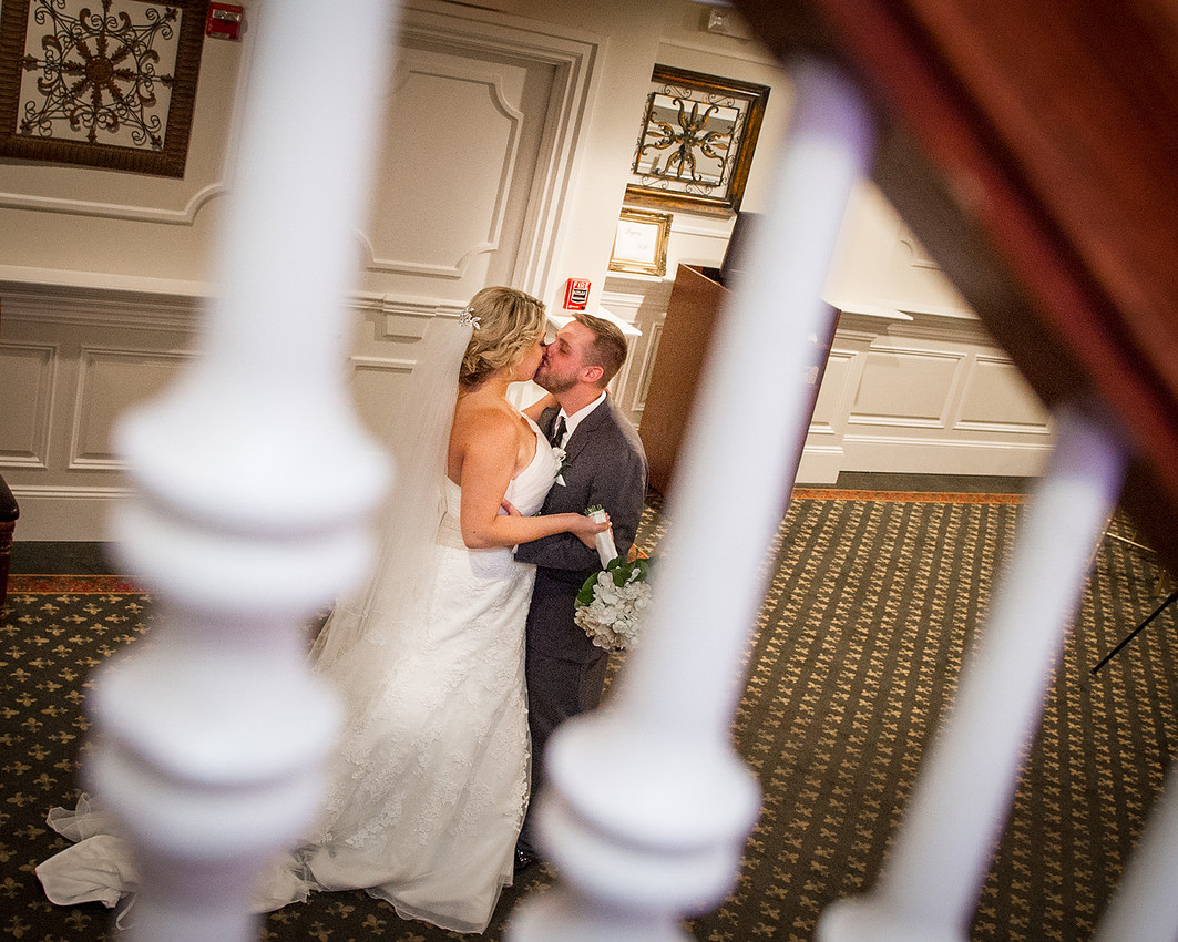 1,clinton-hunterdon-county-NJ-wedding-photographer, cute-sweet--fun-must-have-bride-groom-picture-architechts-golf-club
