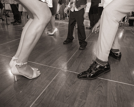 1,clinton-hunterdon-county-NJ-wedding-photographer, cute-sweet--fun-must-have-bride-groom-picture-olde-mill-inn