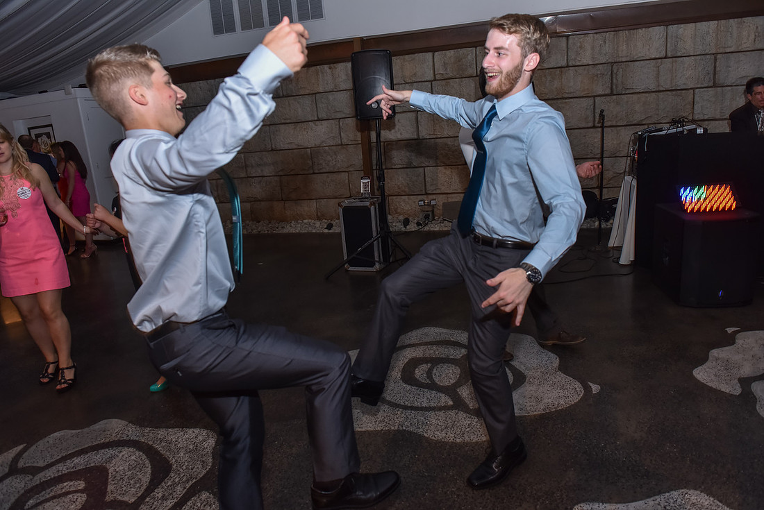 1,clinton-hunterdon-county-NJ-wedding-photographer, cute-sweet--fun-must-have-bride-groom-picture-cherryville-photography-lakehouse-inn