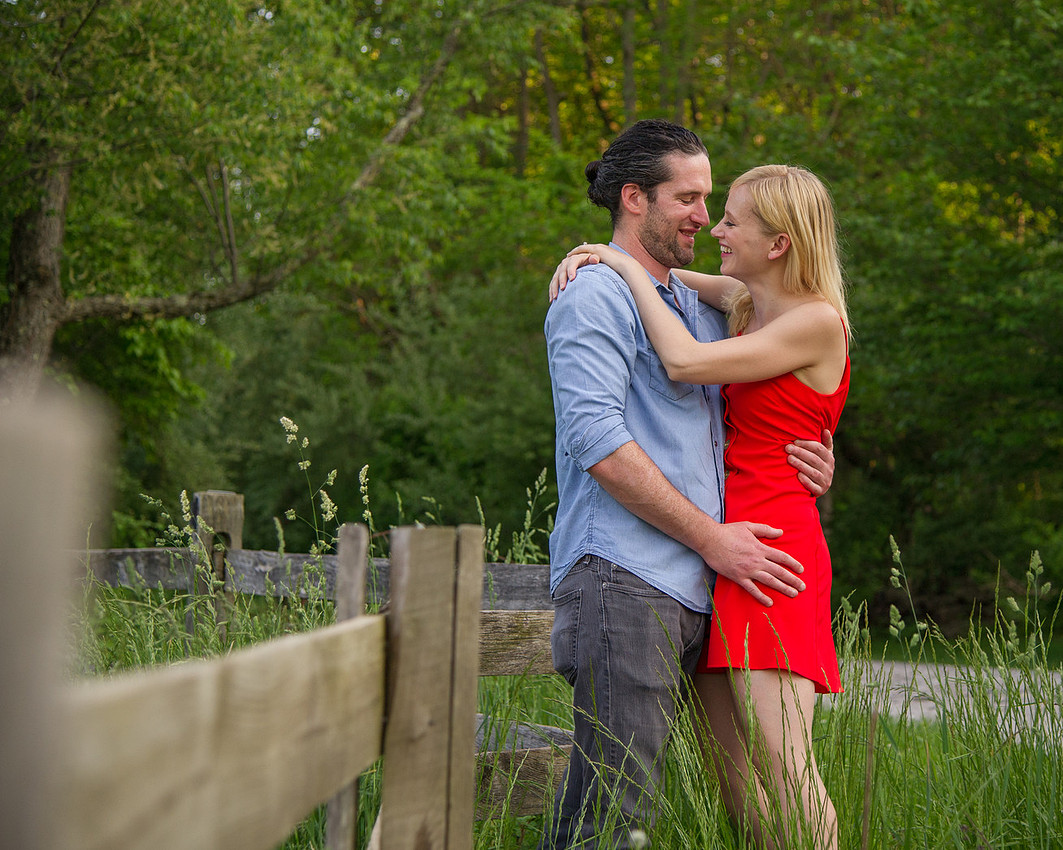 2,clinton-hunterdon-county-NJ-wedding-photographer, cute-sweet--fun-must-have-bride-groom-picture, cute-sweet--fun-must-have-engagement-picture