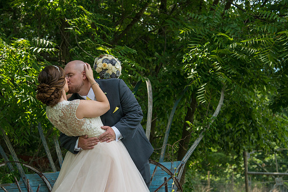 19,clinton-hunterdon-county-NJ-wedding-photographer, cute-sweet--fun-must-have-bride-groom-picture-cherryville-photography-flanders-valley-cc-rustic-barn