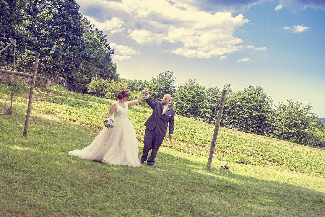 1,clinton-hunterdon-county-NJ-wedding-photographer, cute-sweet--fun-must-have-bride-groom-picture-cherryville-photography-flanders-valley-cc-rustic-barn