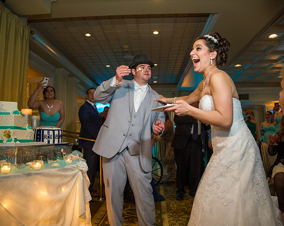 1,clinton-hunterdon-county-NJ-wedding-photographer, cute-sweet--fun-must-have-bride-groom-picture-olde-mill-inn